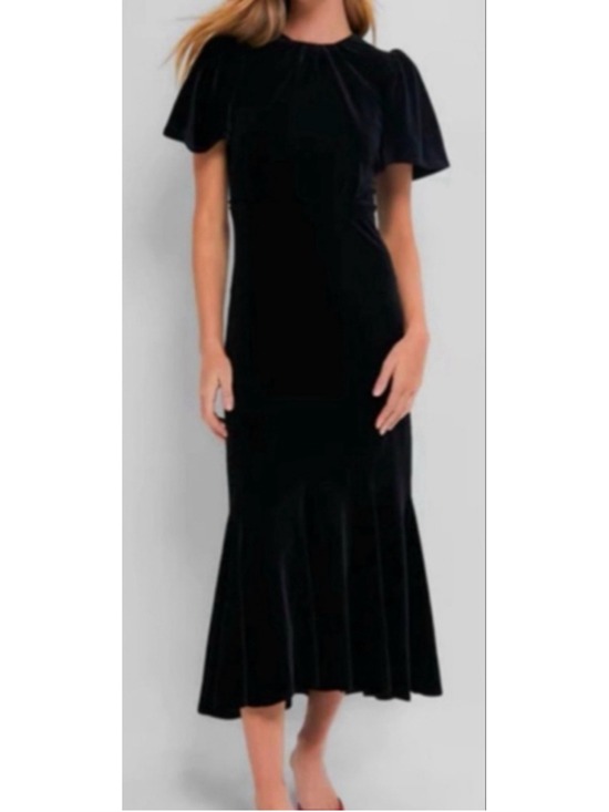 Tuckernuck Dresses & Skirts - NWT Tuckernuck Black Velvet Midi Dress with Flutter Sleeves Xl
